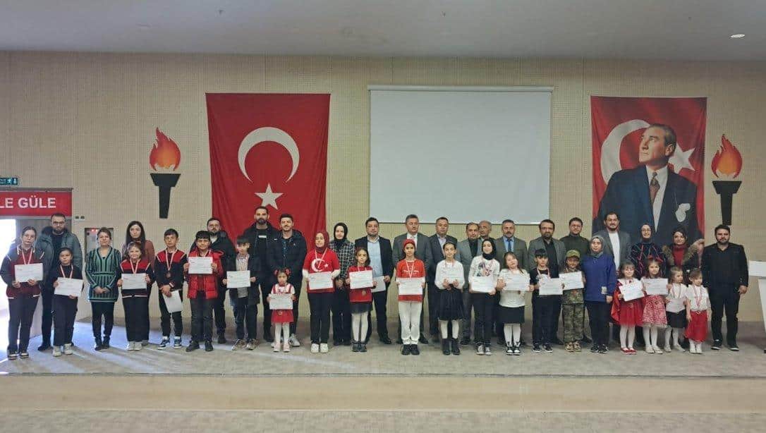 12 Mart İstiklal Marşını Ezbere Güzel Okuma Yarışması Yapıldı