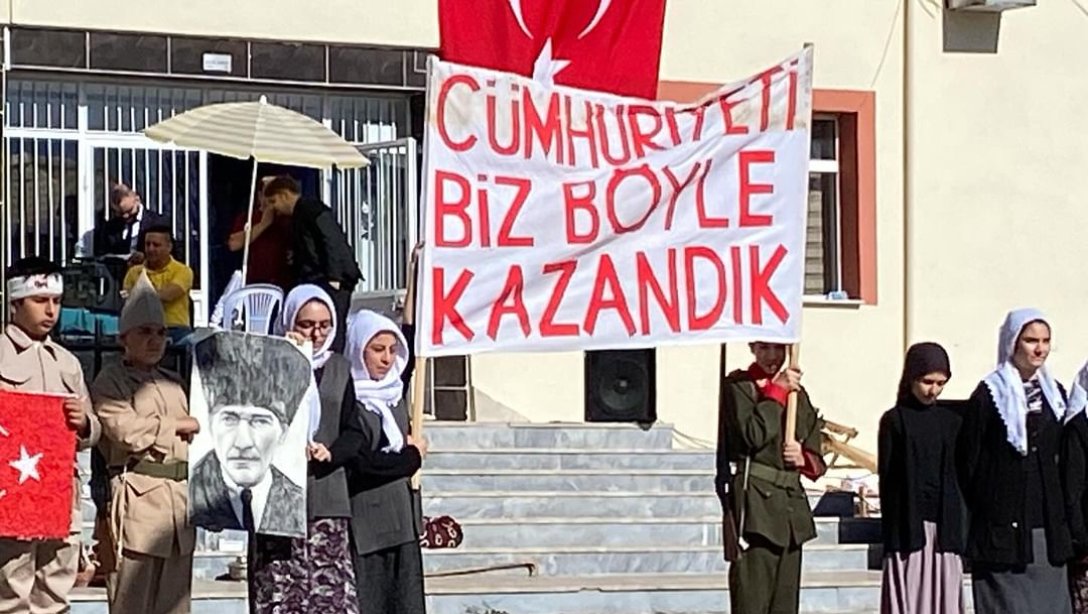  29 EKİM CUMHURİYET BAYRAMI'NIN 101.YILI TÖRENİ COŞKUYLA KUTLANDI 